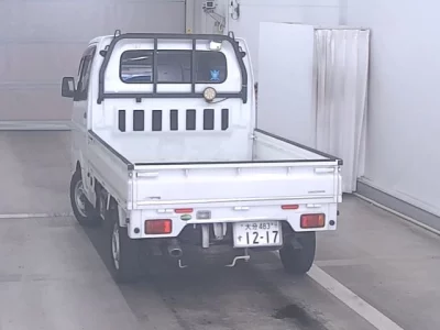 Nissan NT100 Clipper