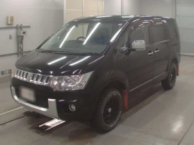 Mitsubishi Delica D:5