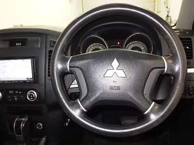 Mitsubishi PAJERO  с аукциона в Японии