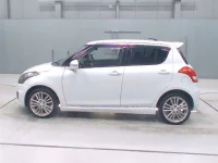 Suzuki SWIFT лот № 30016 оценка 4  с аукциона в Японии 3