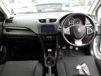 Suzuki SWIFT лот № 30016 оценка 4  с аукциона в Японии 8