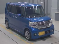 Honda N BOX лот № 30006 оценка 4  с аукциона в Японии 4