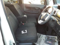 Daihatsu WAKE лот № 30003 оценка 3.5  с аукциона в Японии 7