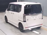 Honda N BOX лот № 30007 оценка 4  с аукциона в Японии 5