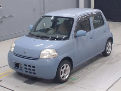 Daihatsu Esse