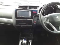 Honda FIT лот № 30065 оценка 4  с аукциона в Японии 8