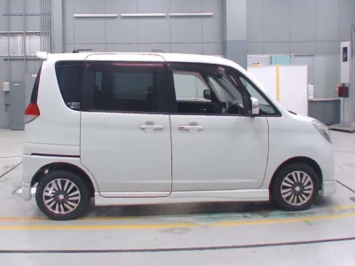 Mitsubishi Delica D:2