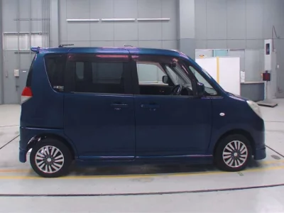Mitsubishi Delica D:2