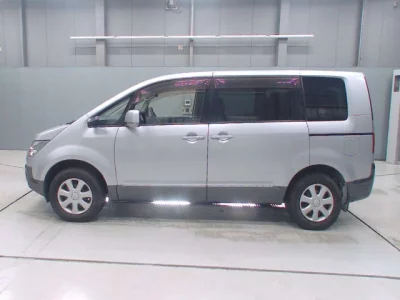 Mitsubishi DELICA D5  с аукциона в Японии