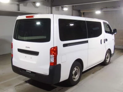 Isuzu COMO  с аукциона в Японии