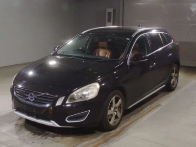 Volvo V60  с аукциона в Японии