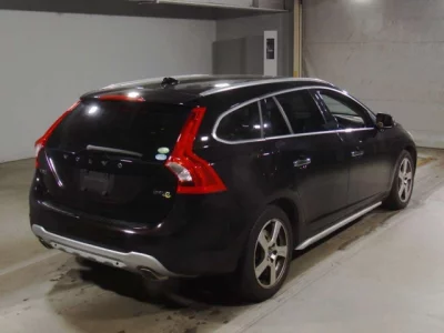 Volvo V60  с аукциона в Японии
