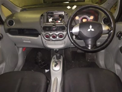 Mitsubishi i