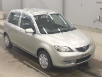 Mazda DEMIO лот № 5523 оценка 4  с аукциона в Японии 4