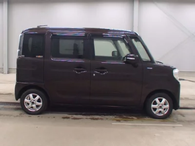 Suzuki Spacia