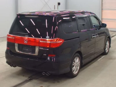 Honda ELYSION  с аукциона в Японии