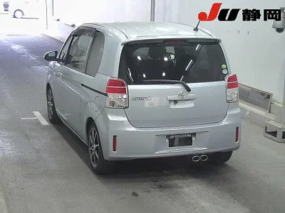 Toyota SPADE  с аукциона в Японии