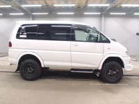 Mitsubishi DELICA лот № 3190 оценка 3.5  с аукциона в Японии 2