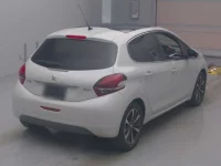 Peugeot 208 лот № 5027 оценка 4.5  с аукциона в Японии 1