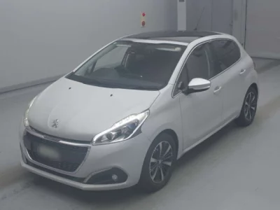 Peugeot 208  с аукциона в Японии