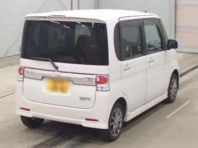 Daihatsu TANTO  с аукциона в Японии