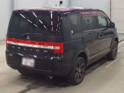 Mitsubishi DELICA D5