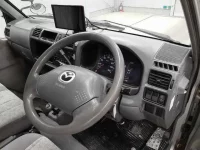 Mazda BONGO VAN лот № 3422 оценка 3.5  с аукциона в Японии 6
