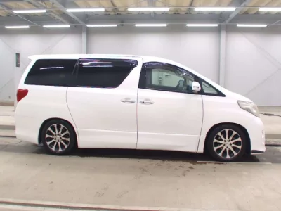 Toyota ALPHARD  с аукциона в Японии