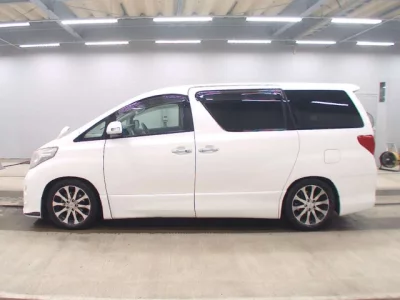 Toyota ALPHARD  с аукциона в Японии