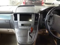 Toyota ALPHARD лот № 3050 оценка 3  с аукциона в Японии 8