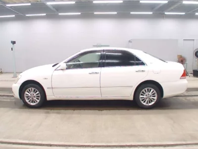 Toyota CROWN  с аукциона в Японии