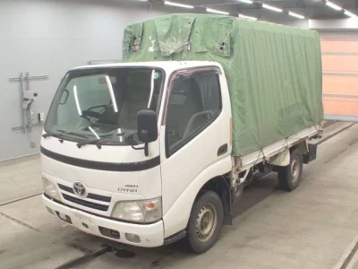 Toyota DYNA  с аукциона в Японии