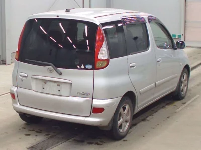 Toyota FUNCARGO  с аукциона в Японии