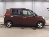 Toyota PORTE лот № 5534 оценка 3.5  с аукциона в Японии 2