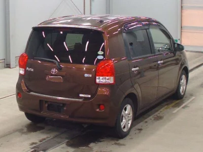Toyota PORTE  с аукциона в Японии