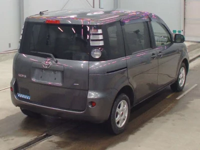 Toyota SIENTA  с аукциона в Японии