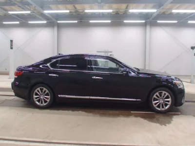 Lexus LS600hL