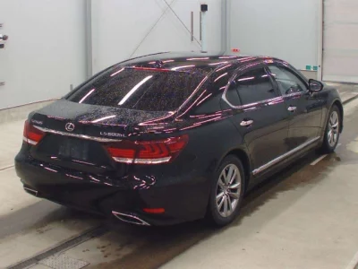 Lexus LS600hL