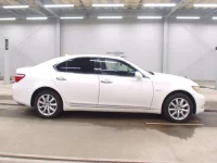 Lexus LS лот № 5538 оценка 3.5  с аукциона в Японии 2