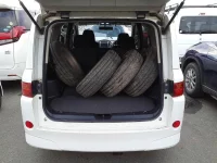 Nissan LAFESTA лот № 5555 оценка 4  с аукциона в Японии 10