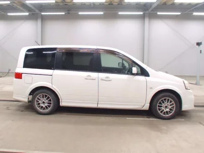 Nissan LAFESTA  с аукциона в Японии