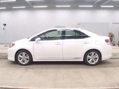 Lexus HS  с аукциона в Японии