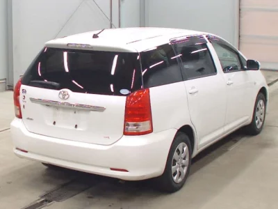 Toyota WISH  с аукциона в Японии