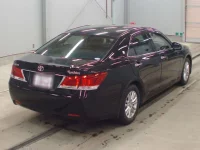 Toyota CROWN лот № 3208 оценка 4  с аукциона в Японии 1