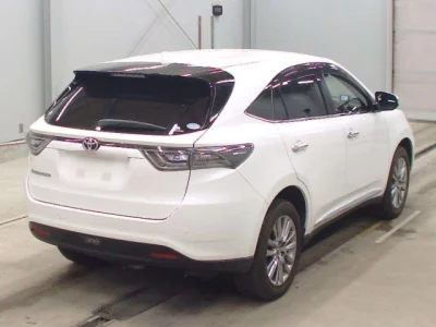 Toyota HARRIER  с аукциона в Японии