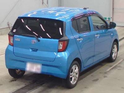 Toyota PIXIS EPOCH  с аукциона в Японии