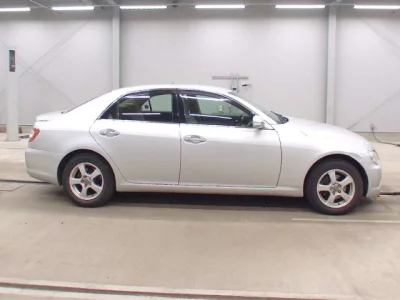 Toyota MARK X  с аукциона в Японии
