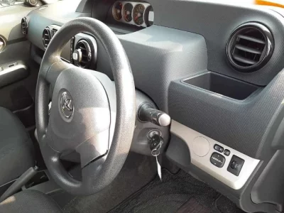 Toyota COROLLA RUMION