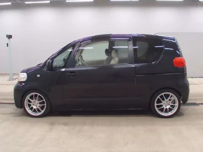 Toyota PORTE  с аукциона в Японии