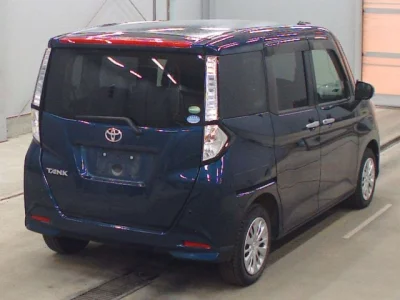 Toyota TANK